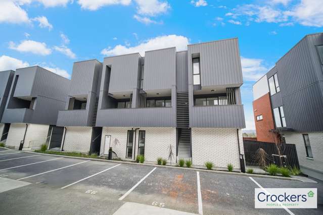 Brand New Townhouse at the heart of Te Atatu South