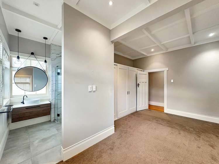 24 Hollywood Avenue Epsom_11