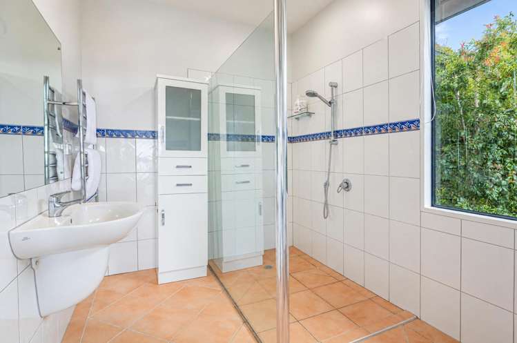 15a Te Papa Road Kawakawa Bay_19