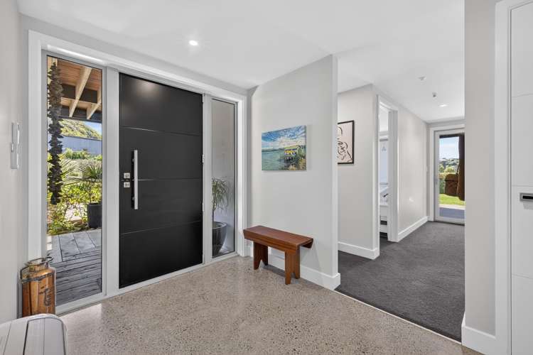 11 Kaioruru Lane Charteris Bay_20