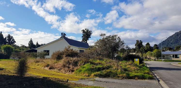 15 Nyhon Place Haast_8