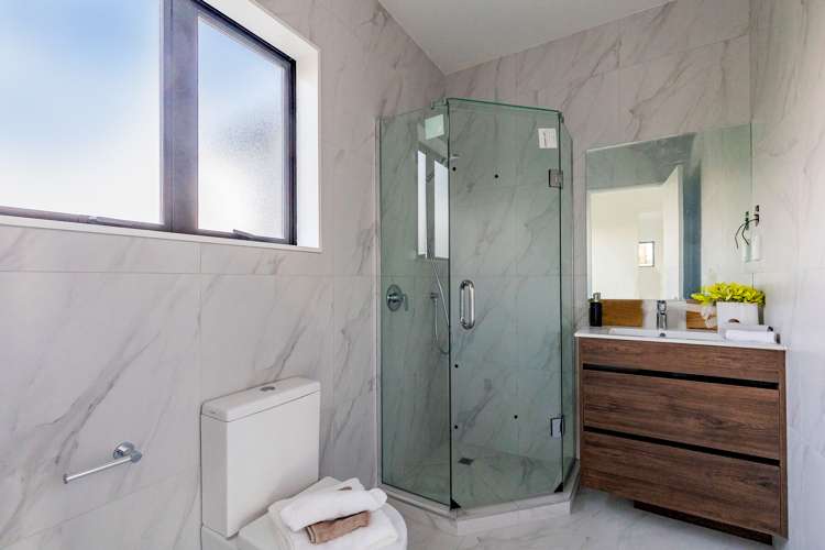 2 Celestial Crescent Orewa_11