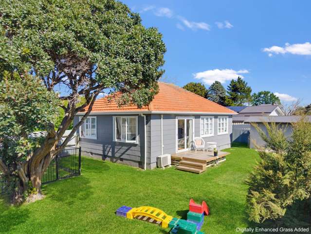 Easy Living, Extra Space & Plenty of Potential