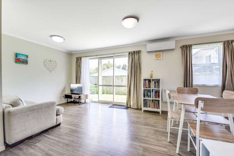 69 Chiefs Court Hamilton East_4