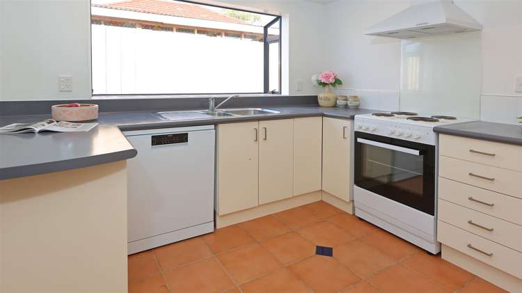 186 Henderson Valley Road Henderson_11