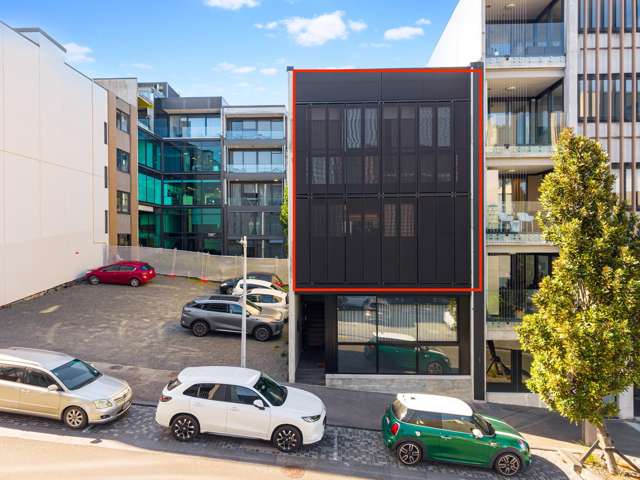 Architectural 175m2 Homes steps from Ponsonby Road