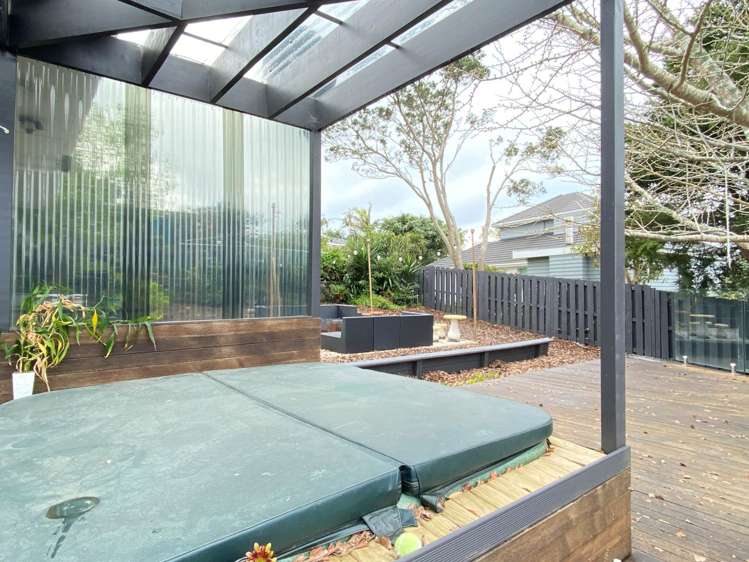 12a Beach Road Mellons Bay_14