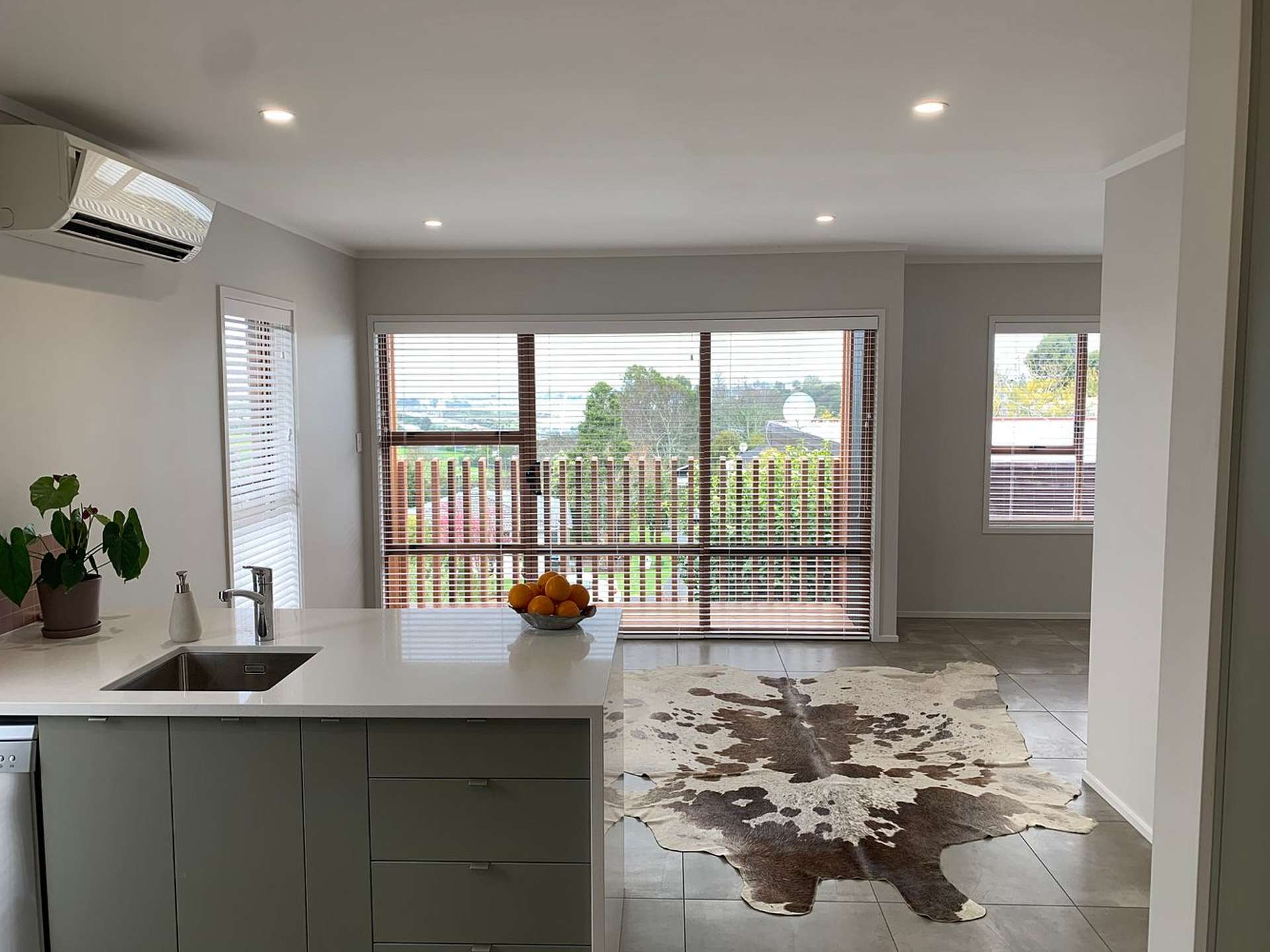 2/4 Impala Place Hillsborough_0