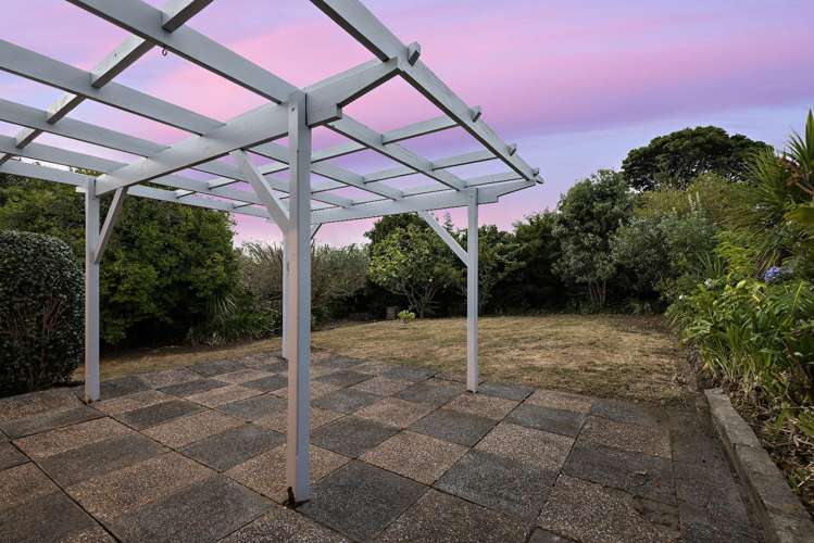 15 Zita Maria Drive Massey_12