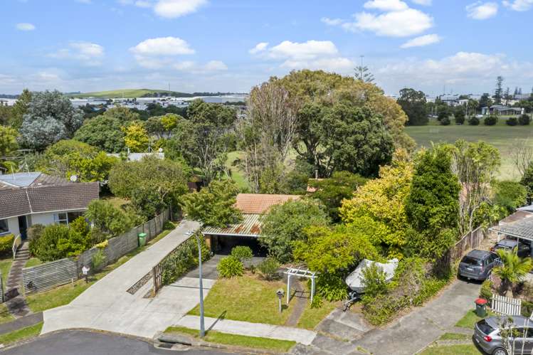 8 Wanaka Place Pakuranga Heights_10