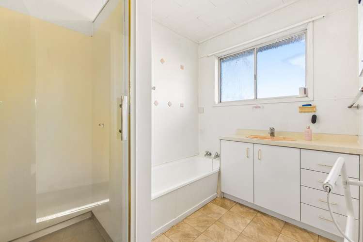 29A Glenmore Road Sunnyhills_16