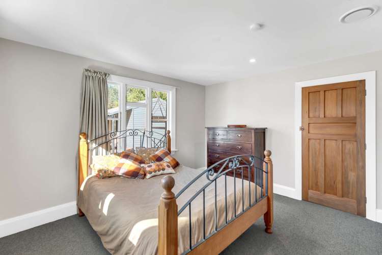 51 Old Main North Road Leithfield_12