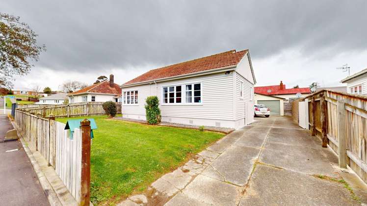 2 Koromiko Avenue Roslyn_15