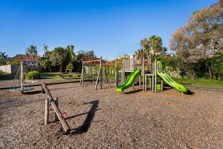 8 Tirotai Crescent Westmere_16