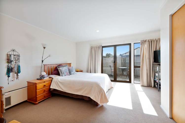 22 Greenvalley Rise Glenfield_11