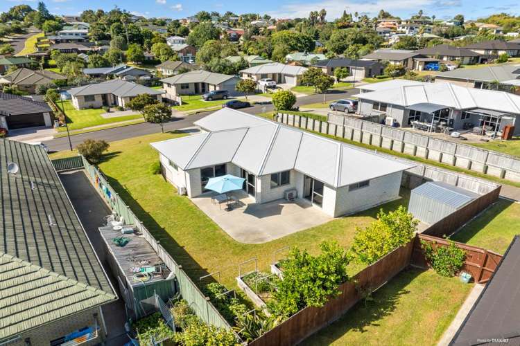 47 Fairfax Crescent Pyes Pa_16