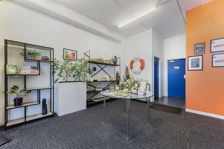 8 & 10 Kotua Place Stoke_5