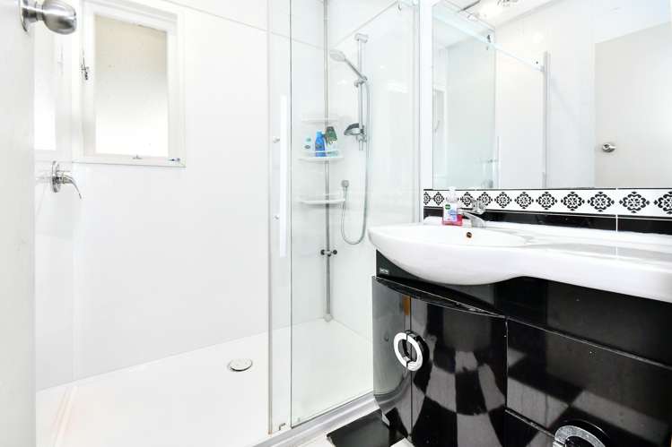 33 Thomas Road Mangere_9