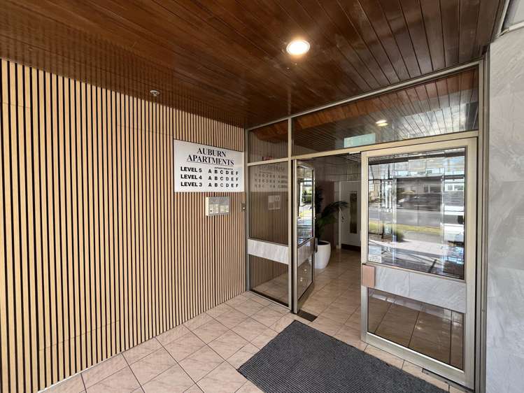 1A/15 Auburn Street Takapuna_7