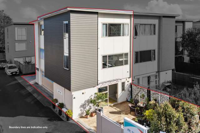 Flexible Living, Extra Income–Unbeatable Location!