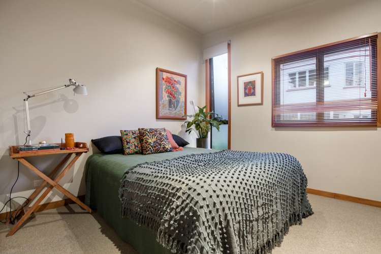 2/77 Aramoana Avenue Devonport_8