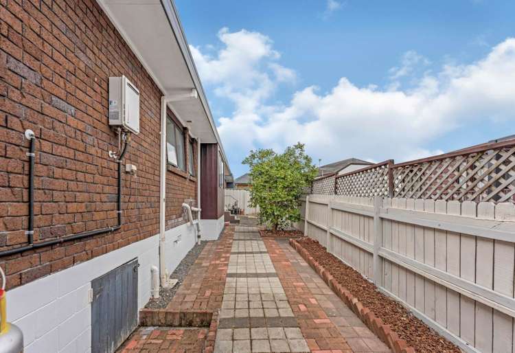 1/16 Parramatta Place Botany Downs_18