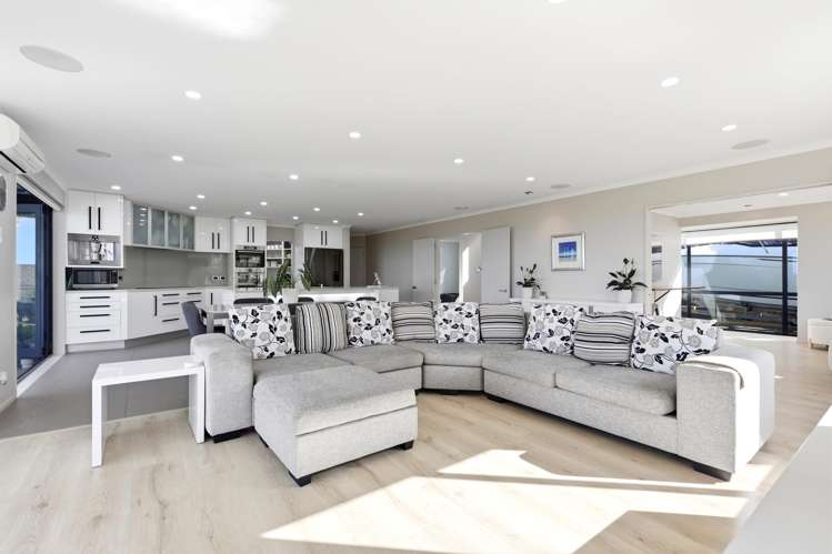 99 Grovenor Drive Orewa_14