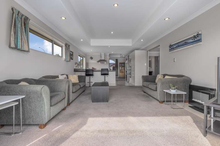 81 The Drive Paraparaumu Beach_9