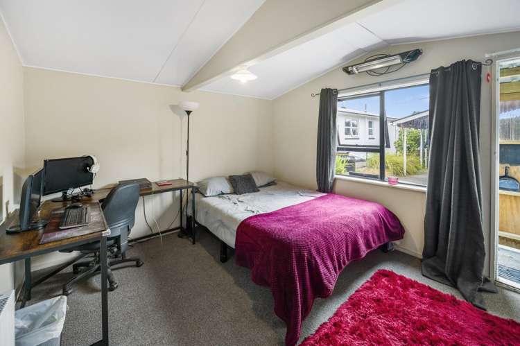 14 Read Crescent Clive_13