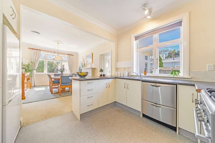 174 Waiwhetu Road Waterloo_9