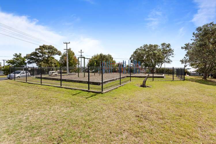 1/30 Hiwihau Place Glenfield_17