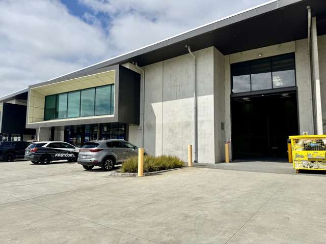 Modern Industrial Unit – Silverdale