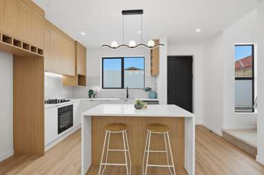 312 Sandringham Road_4