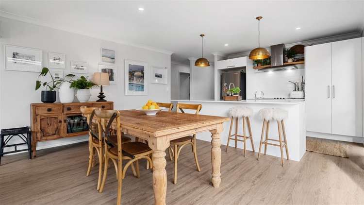 8 Kaiora Drive Papamoa_1