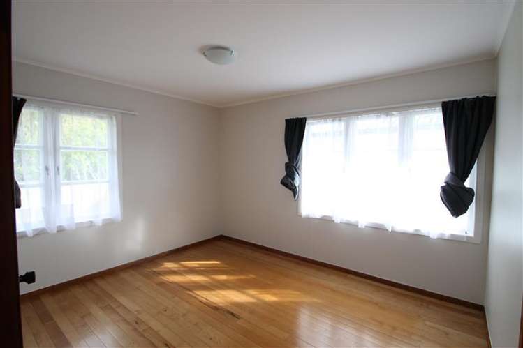 22 Essex Street Te Atatu South_6