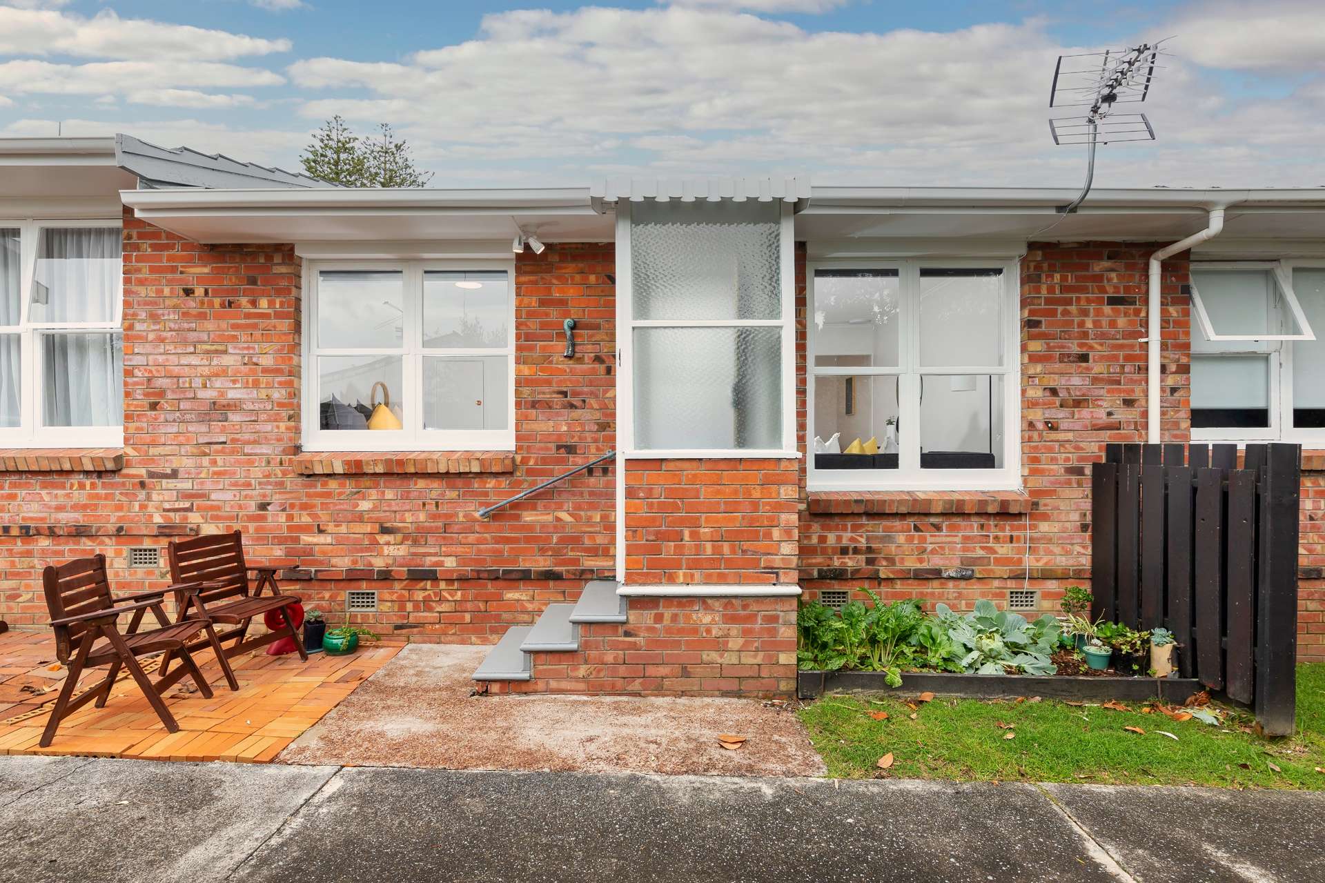 2/10 Walker Road Point Chevalier_0