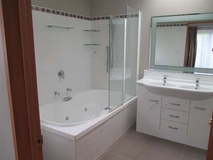 8 Borana Place Templeton_10