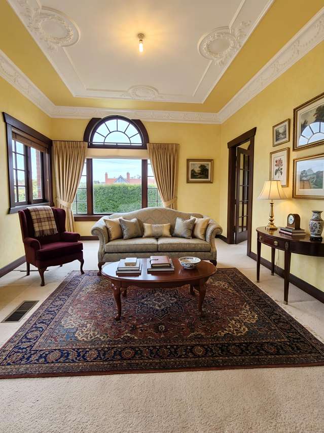 17 Fairholme Epsom Central_2