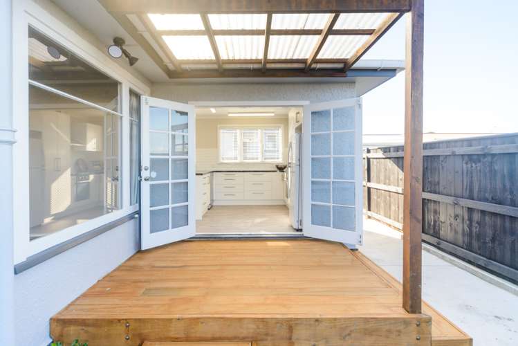 4 Bristol Crescent Roslyn_11