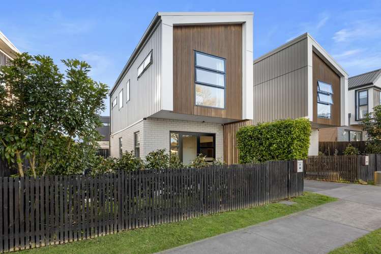 2/89 Beach Road Te Atatu Peninsula_17