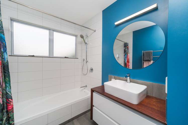5 Woburn Place Takaro_14