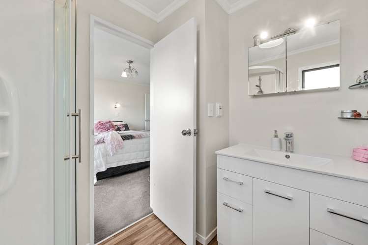 25 Boundary Road Waipahihi_14