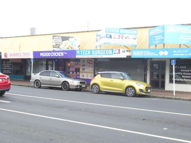 PAPATOETOE SHOP FOR LEASE