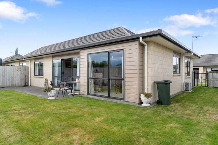 61 Ashmore Park Road Carterton_16