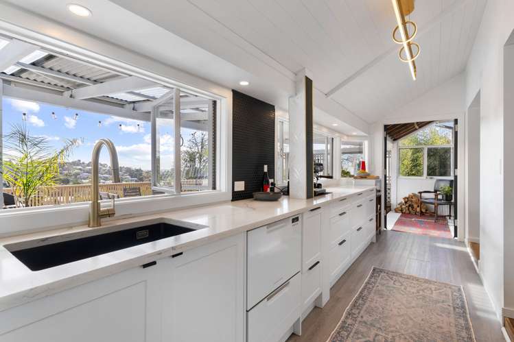 189 Godley Road Titirangi_7