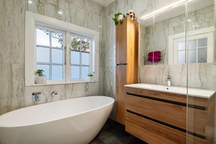 44 Arone Way Wainui_24