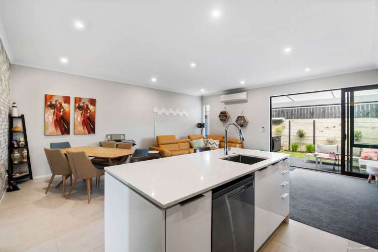 6 Owen Chapman Drive Red Beach_6