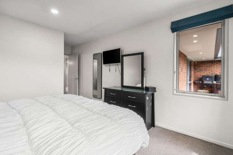 11 The Tors Heathcote Valley_9