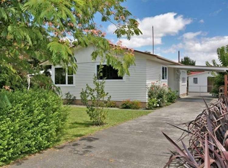 400 Murdoch Road West_0