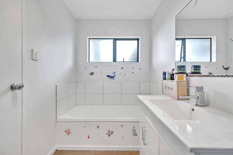 13a Volante Avenue Wattle Downs_13